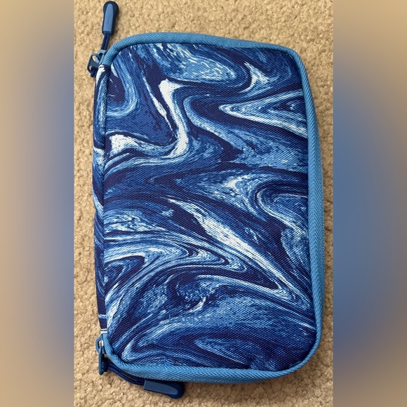 NWOT Lands End Cord Organizer Bag Blue tie dye - Great for backpack or travel - Picture 2 of 4